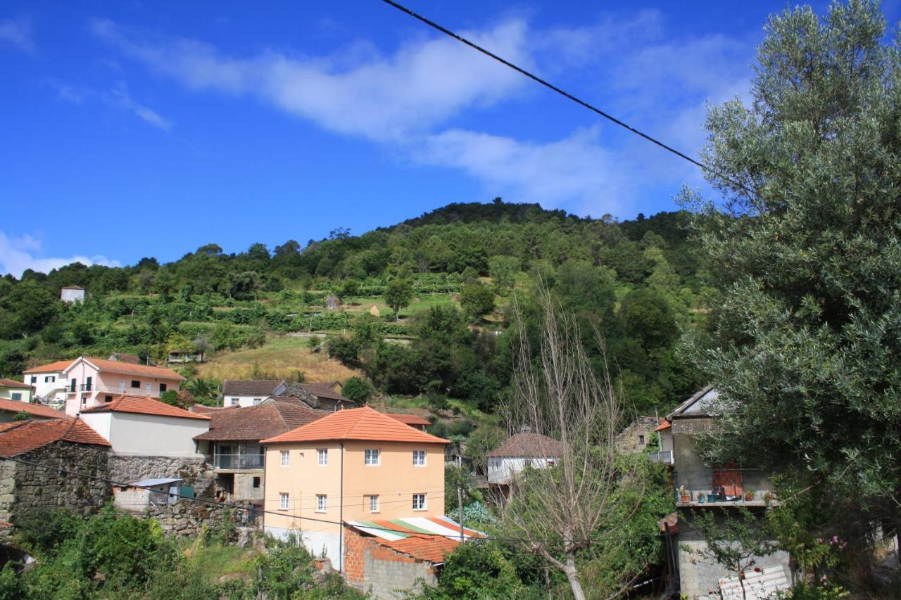 Gospodarstwo agroturystyczne Retiro Da Arminda Canedo (Porto)